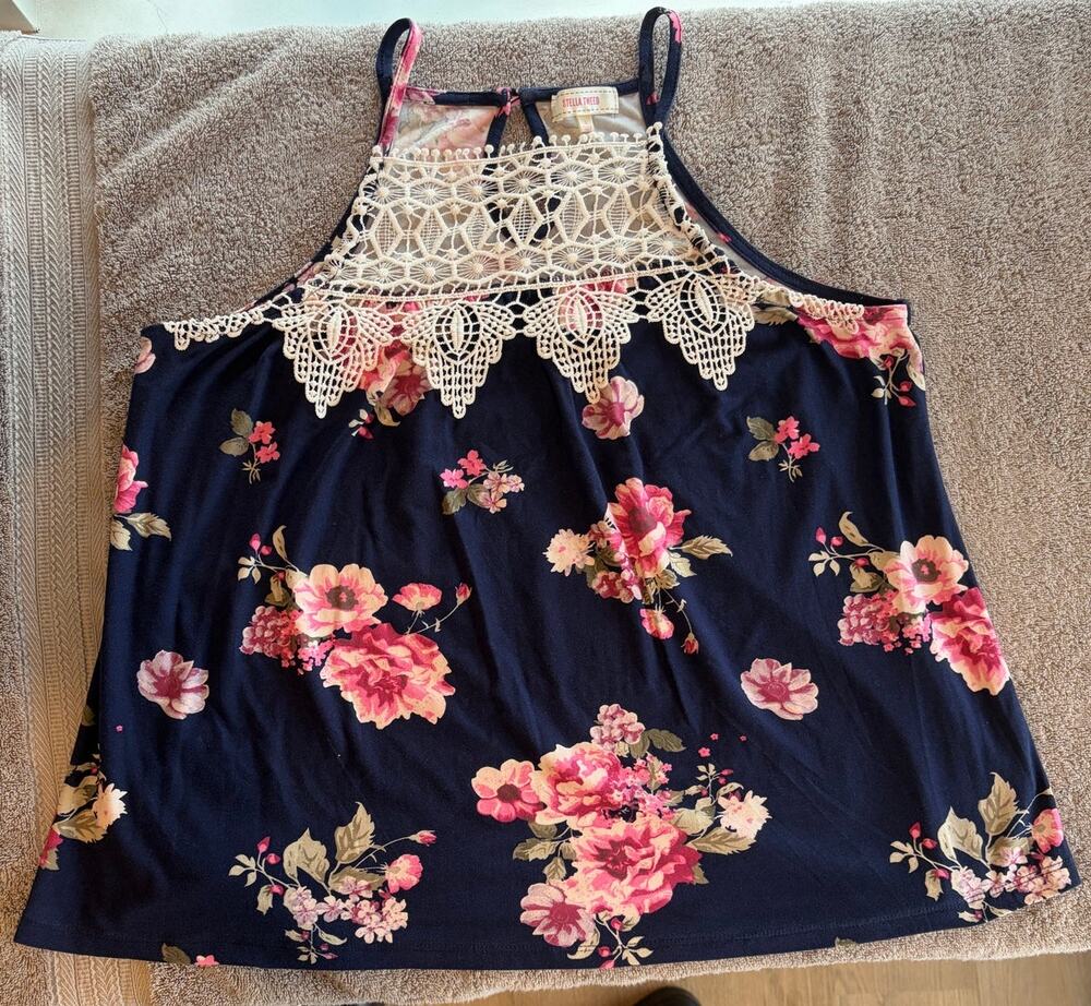 Stella Tweed Lace Floral Tank Top Flowy Comfortable NWOT Flattering Feminine